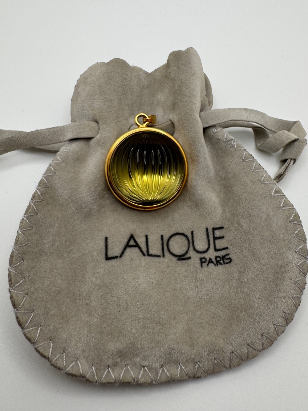 Lalique Cabochon Green Ribbed Crystal Pendant GP Mount w/Pouch